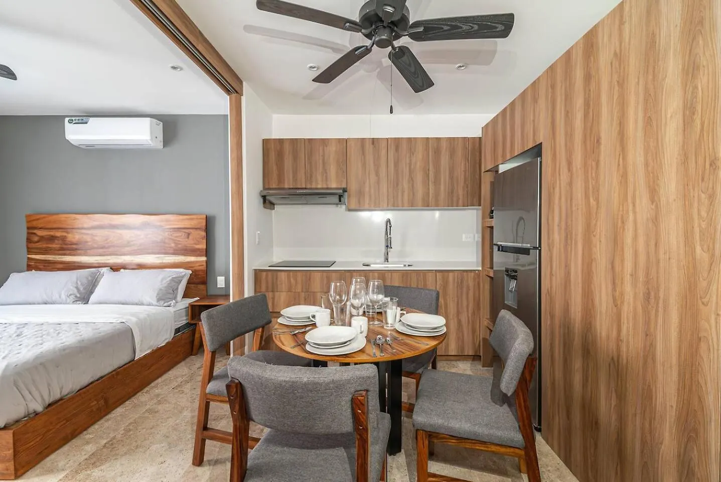 King Studio With Private Balcony, Rooftop Pool, Gym Tulum Holiday home