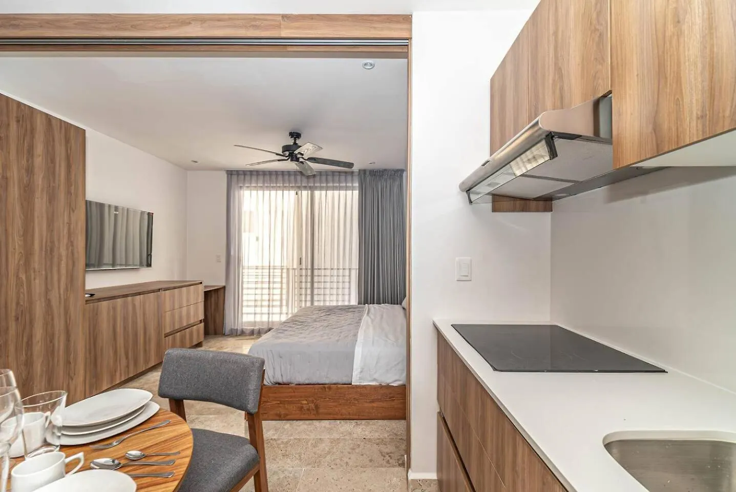 King Studio With Private Balcony, Rooftop Pool, Gym Tulum